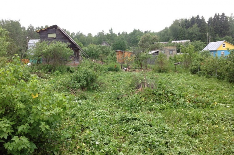 Земельный участок в поселок городского типа Уваровка