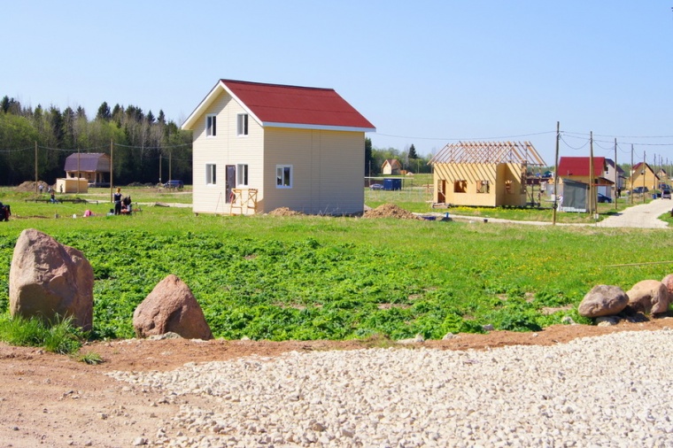 Земельный участок в деревне Дятлицы 