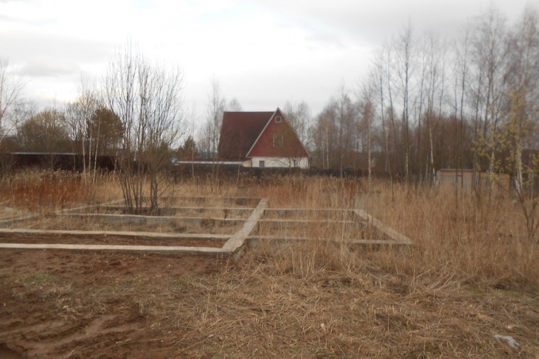 Земельный участок в деревне Красновидове 
