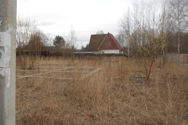 Земельный участок в деревне Красновидове 