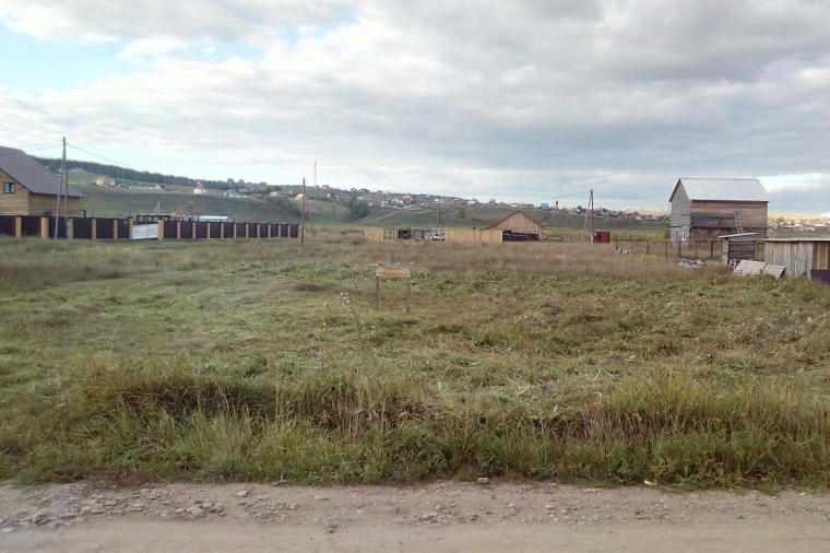 Земельный участок в поселок городского типа Емельяново