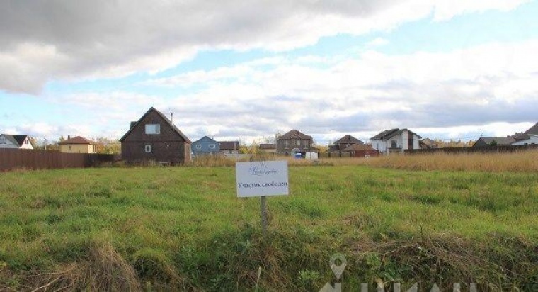 Земельный участок в деревне Лесколове 