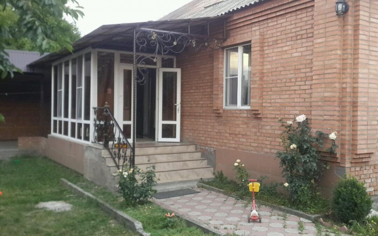 Дом в городе Карабулаке