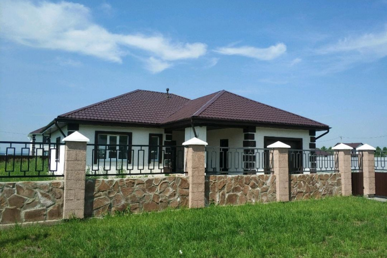 Дом в городе  Шарыпово