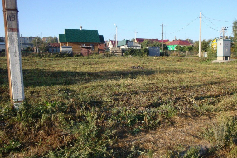 Земельный участок в рабочем поселке Инжавине