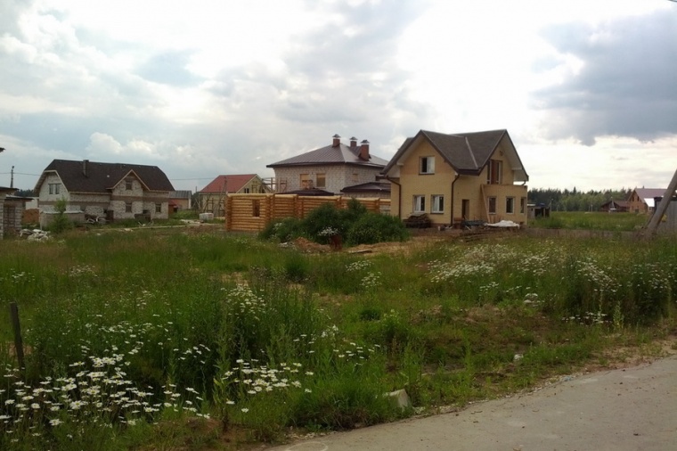 Земельный участок в деревне Корякином 