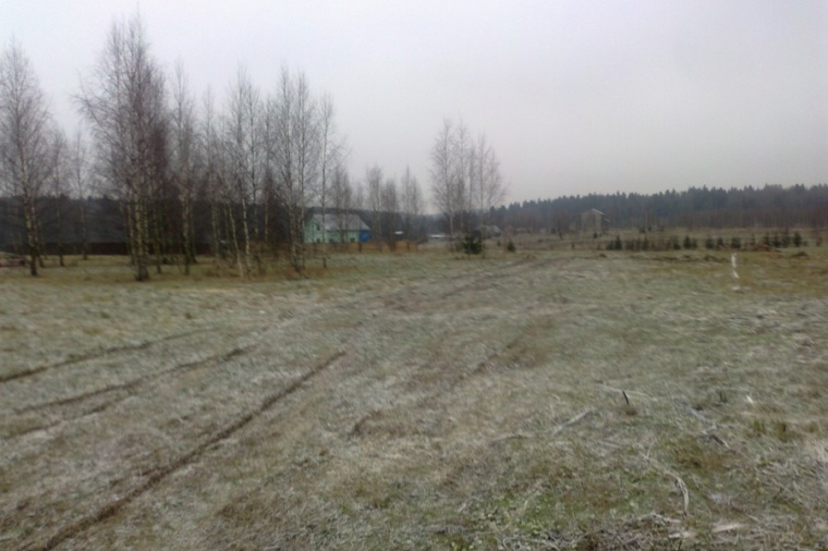 Земельный участок в деревне Хлотпево 