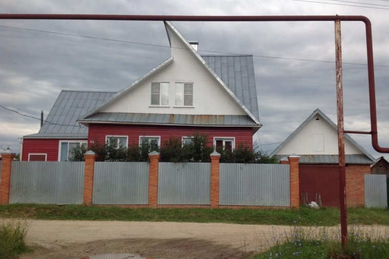 Дом в рабочем поселке Медведеве