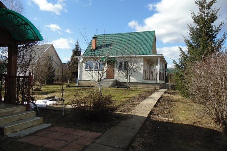 Дом в деревне Алачково 