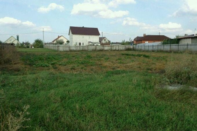 Земельный участок в поселок городского типа Разумное