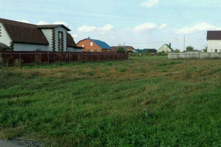 Земельный участок в поселок городского типа Разумное